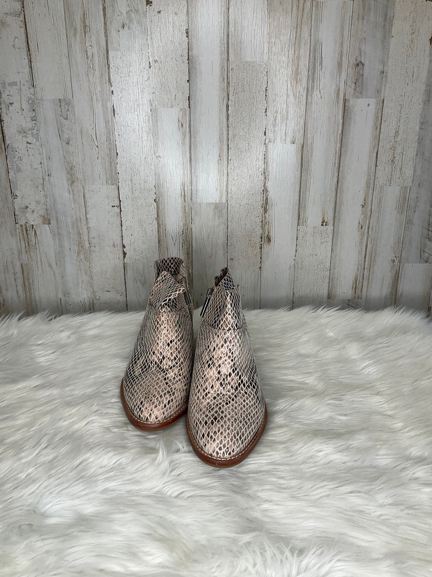 Boots Ankle Heels By Gianni Bini Size: 5.5