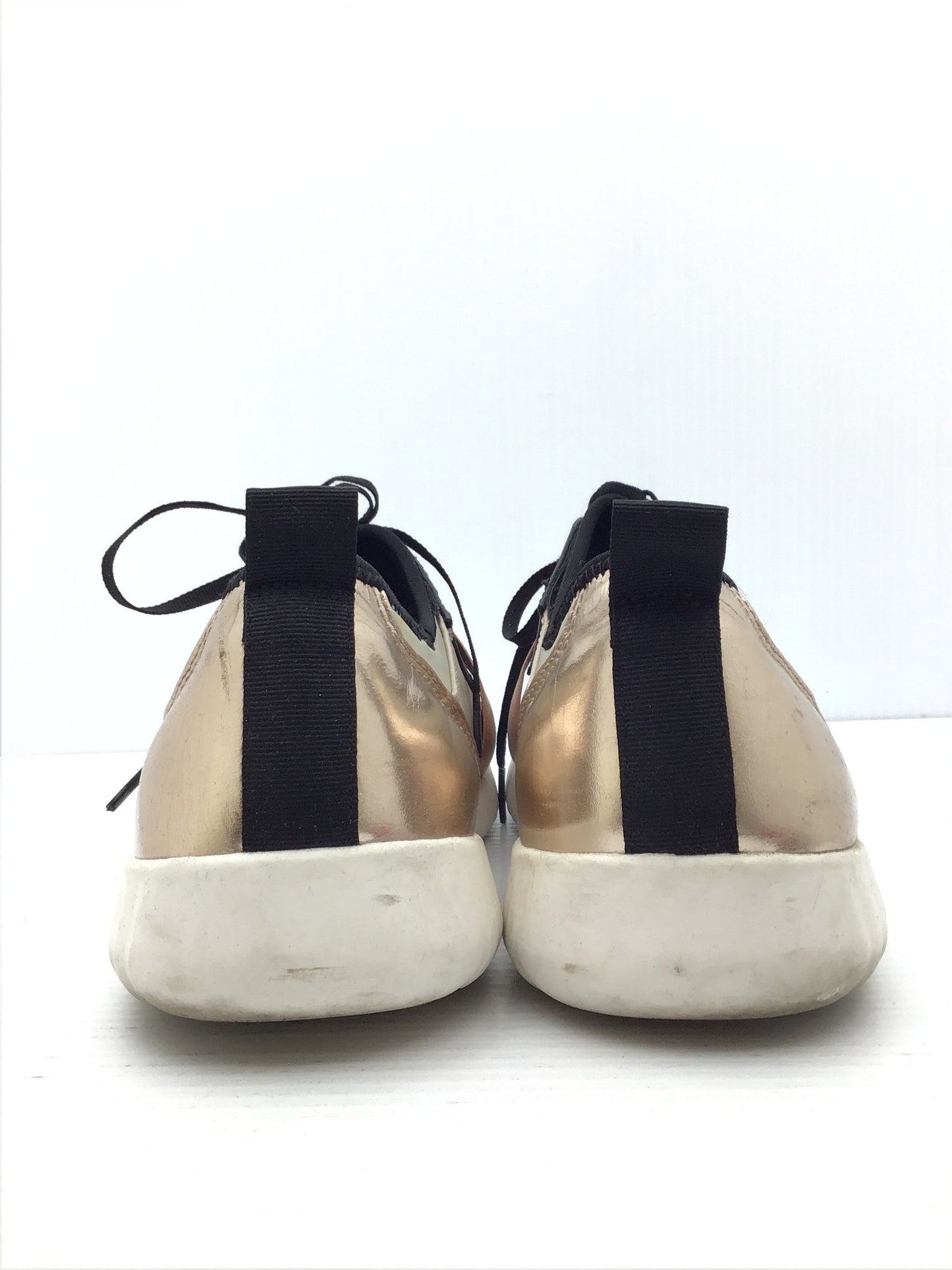 Shoes Sneakers By Torrid Size: 11.5