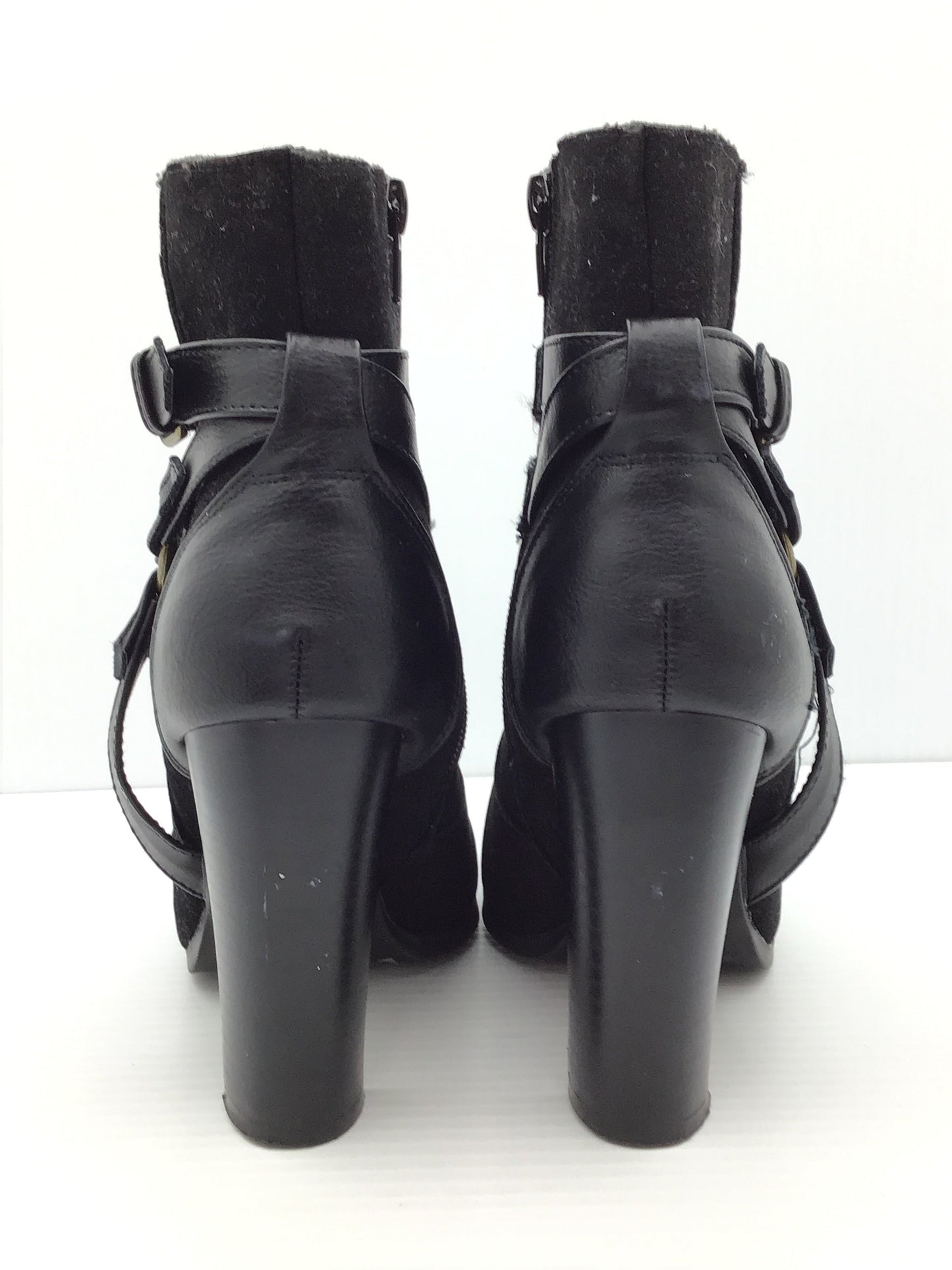 Boots Ankle Heels By Shoedazzle Size: 7