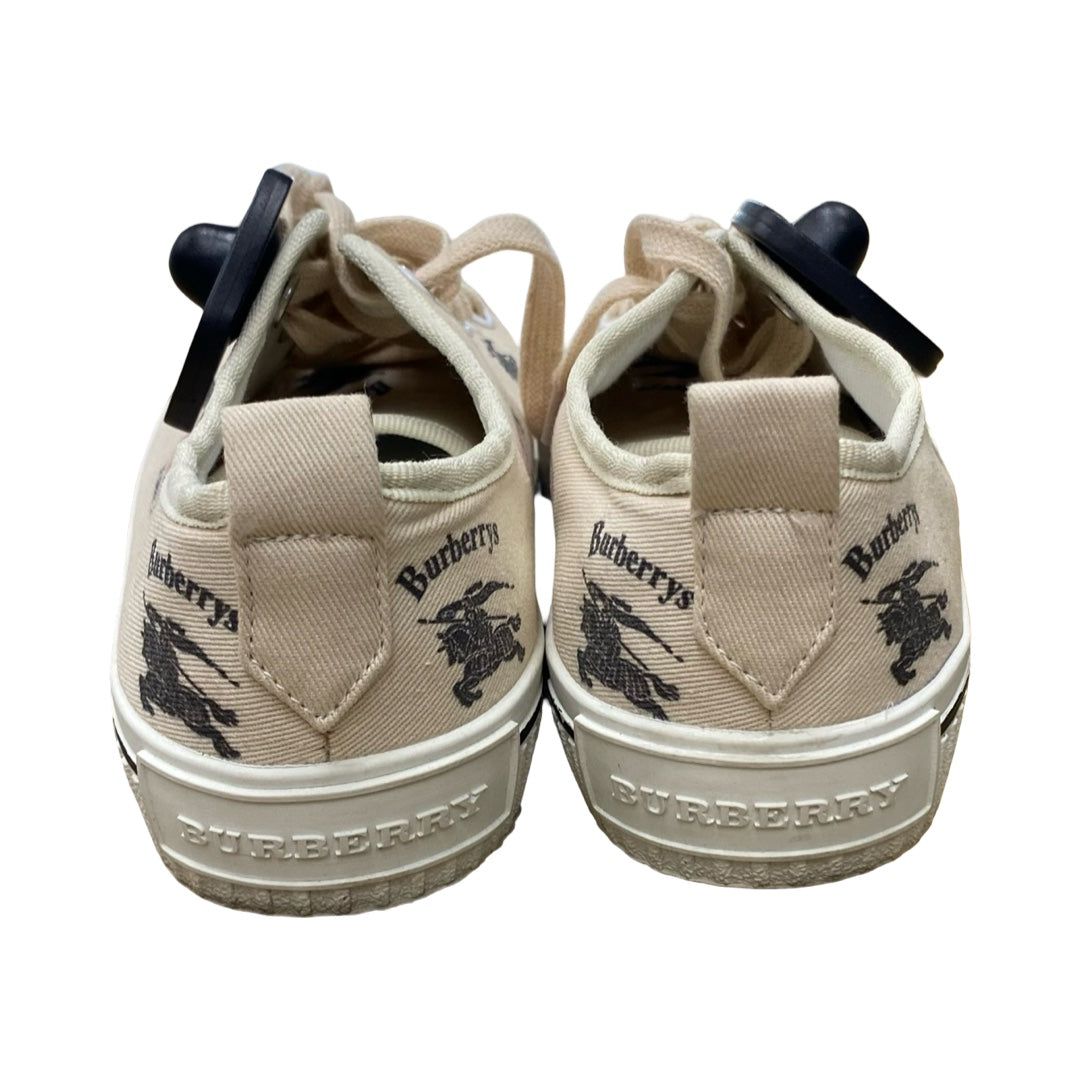 Shoes Luxury Designer By Burberry In Cream, Size:6