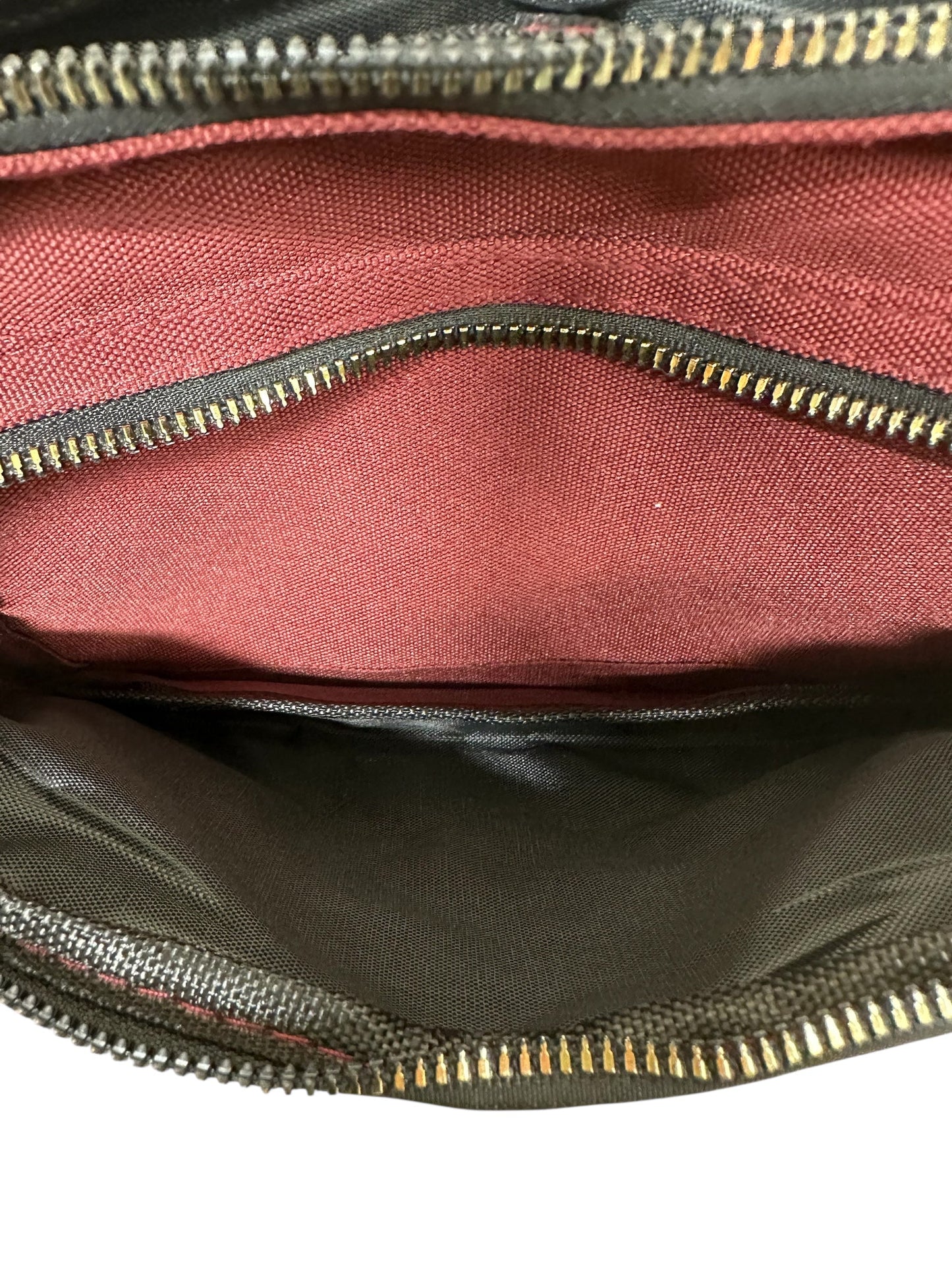Crossbody By Clothes Mentor In Maroon, Size:Small