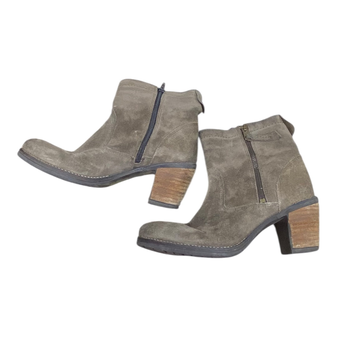 Boots Ankle Heels By Taos In Brown, Size:5.5