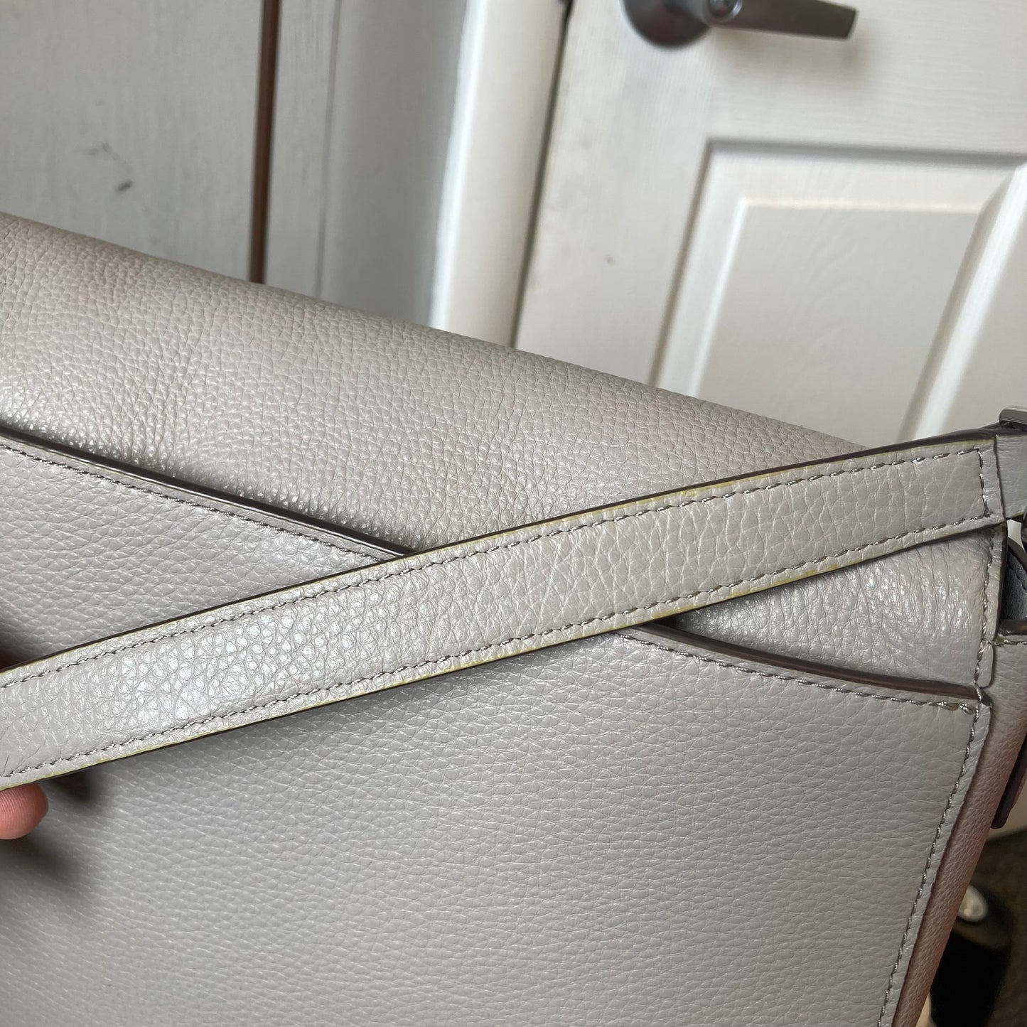 Crossbody Designer By Kate Spade In Grey, Size:Medium