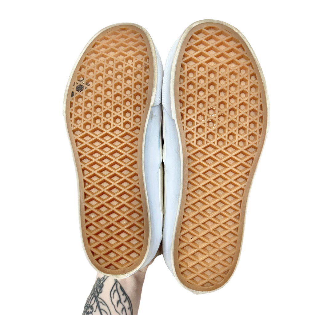 Shoes Sneakers By Vans  Size: 6