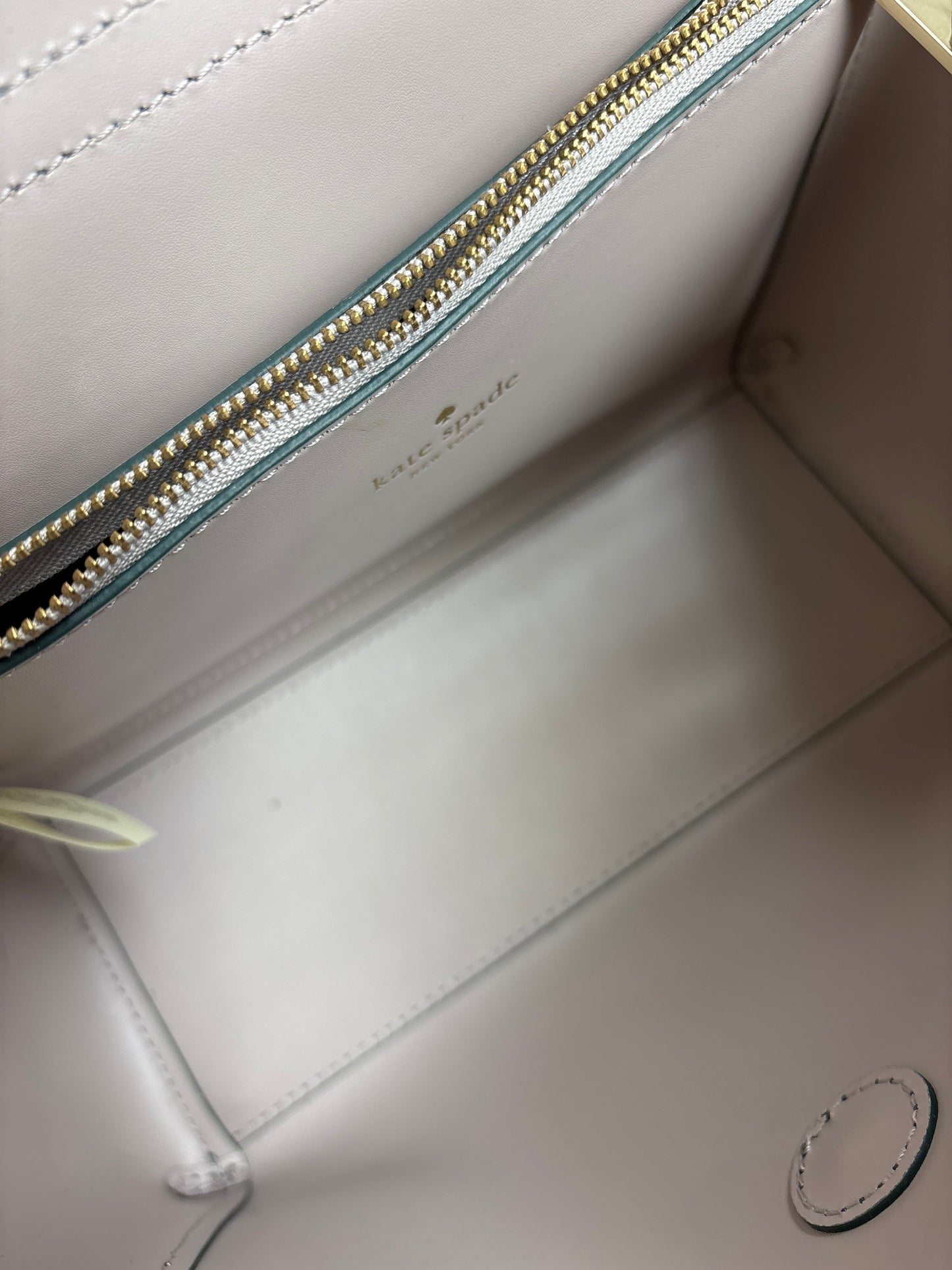 Crossbody Designer By Kate Spade, Size: Medium