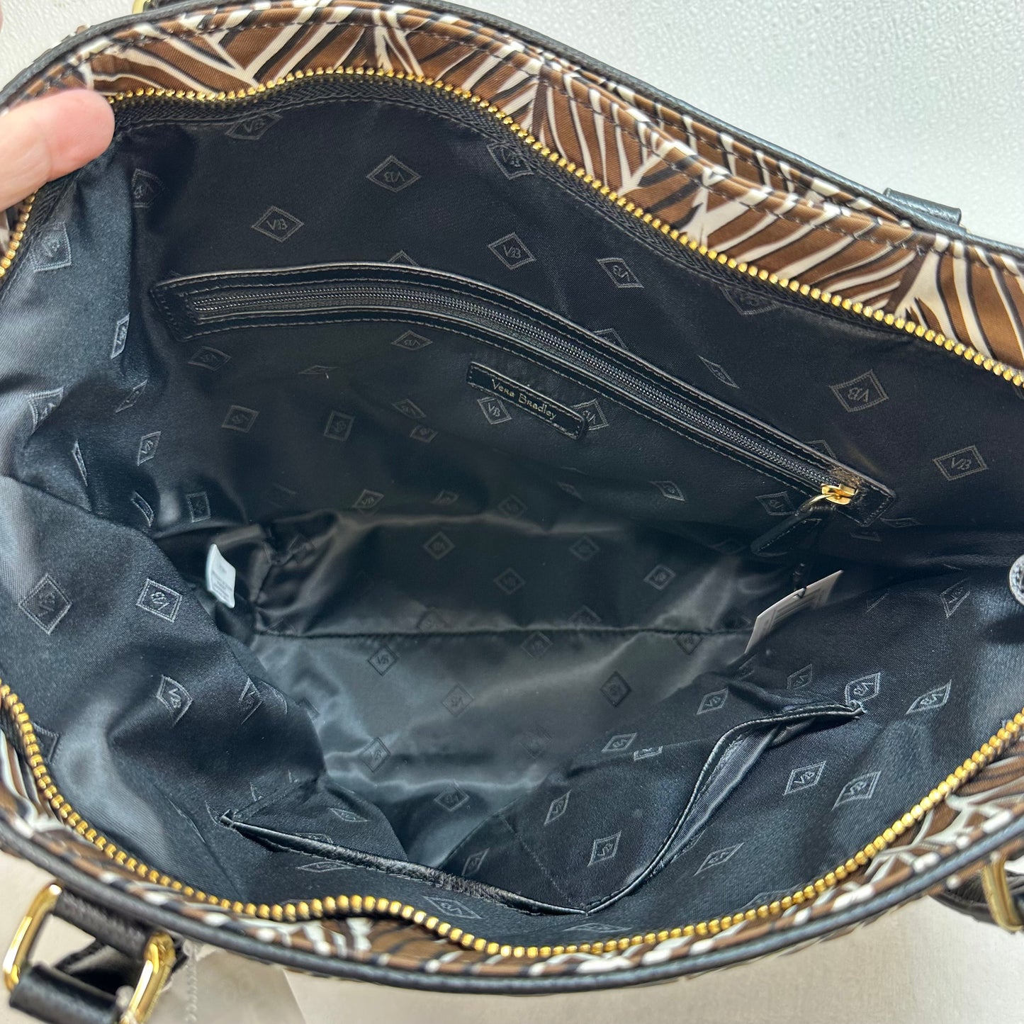 Handbag By Vera Bradley, Size: Medium