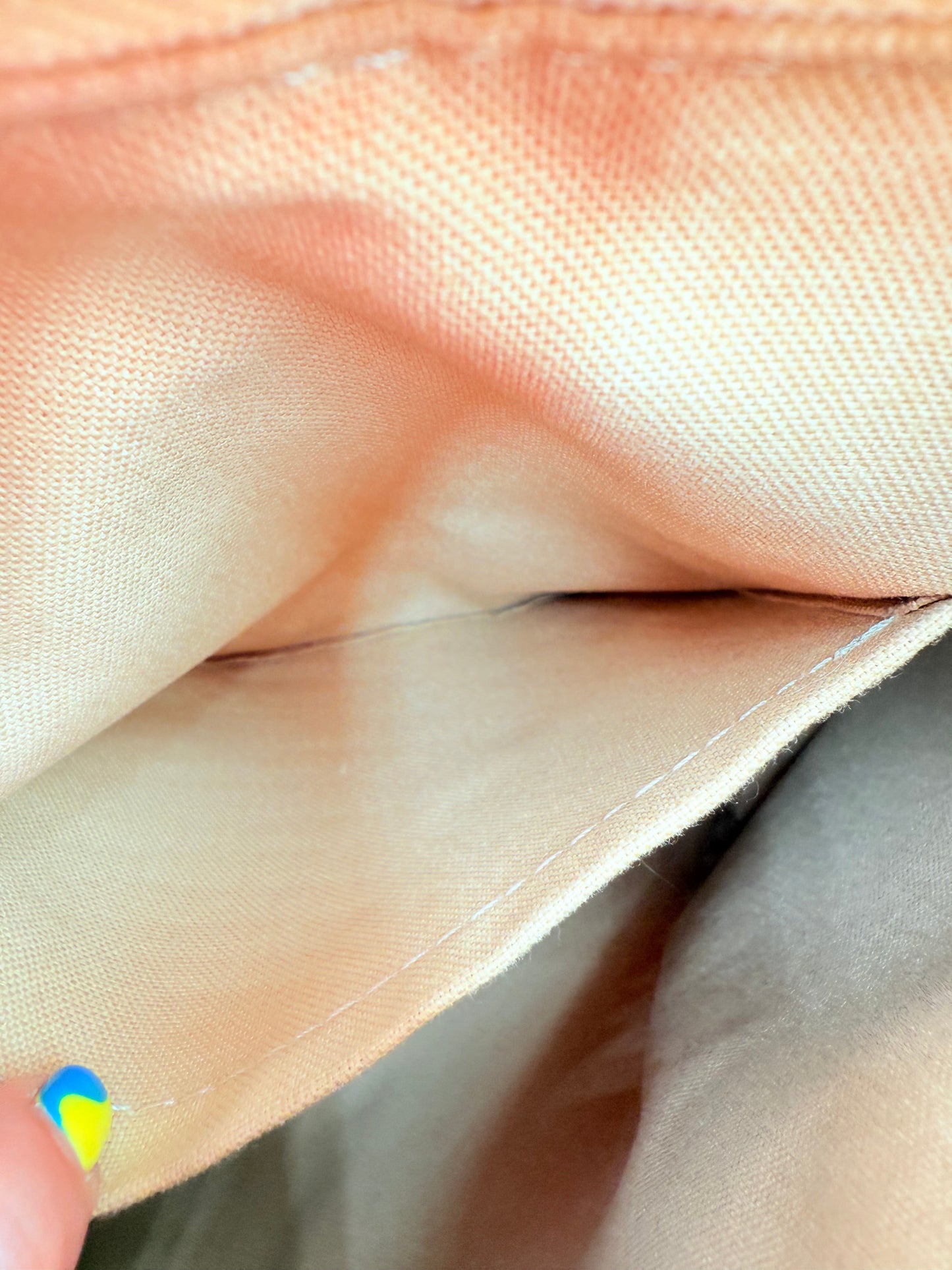 Handbag Luxury Designer By Louis Vuitton In Cream, Size:Medium