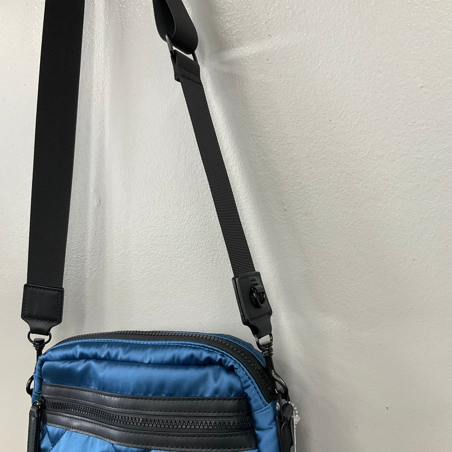 Crossbody Designer By Kurt Geiger In Blue, Size:Small