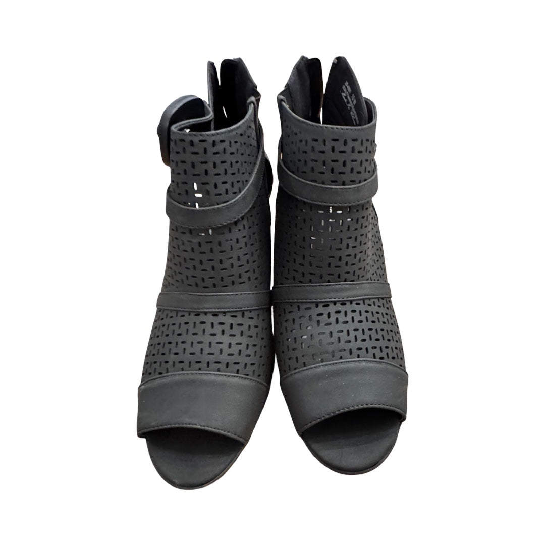 Sandals Heels Block By Easy Street In Black, Size:10