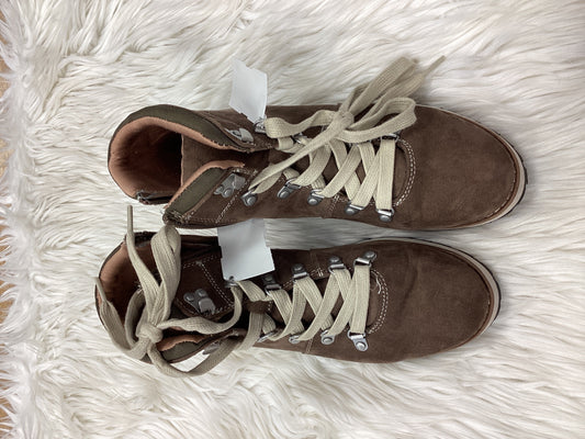 Boots Ankle Flats By Universal Thread In Brown, Size:7.5