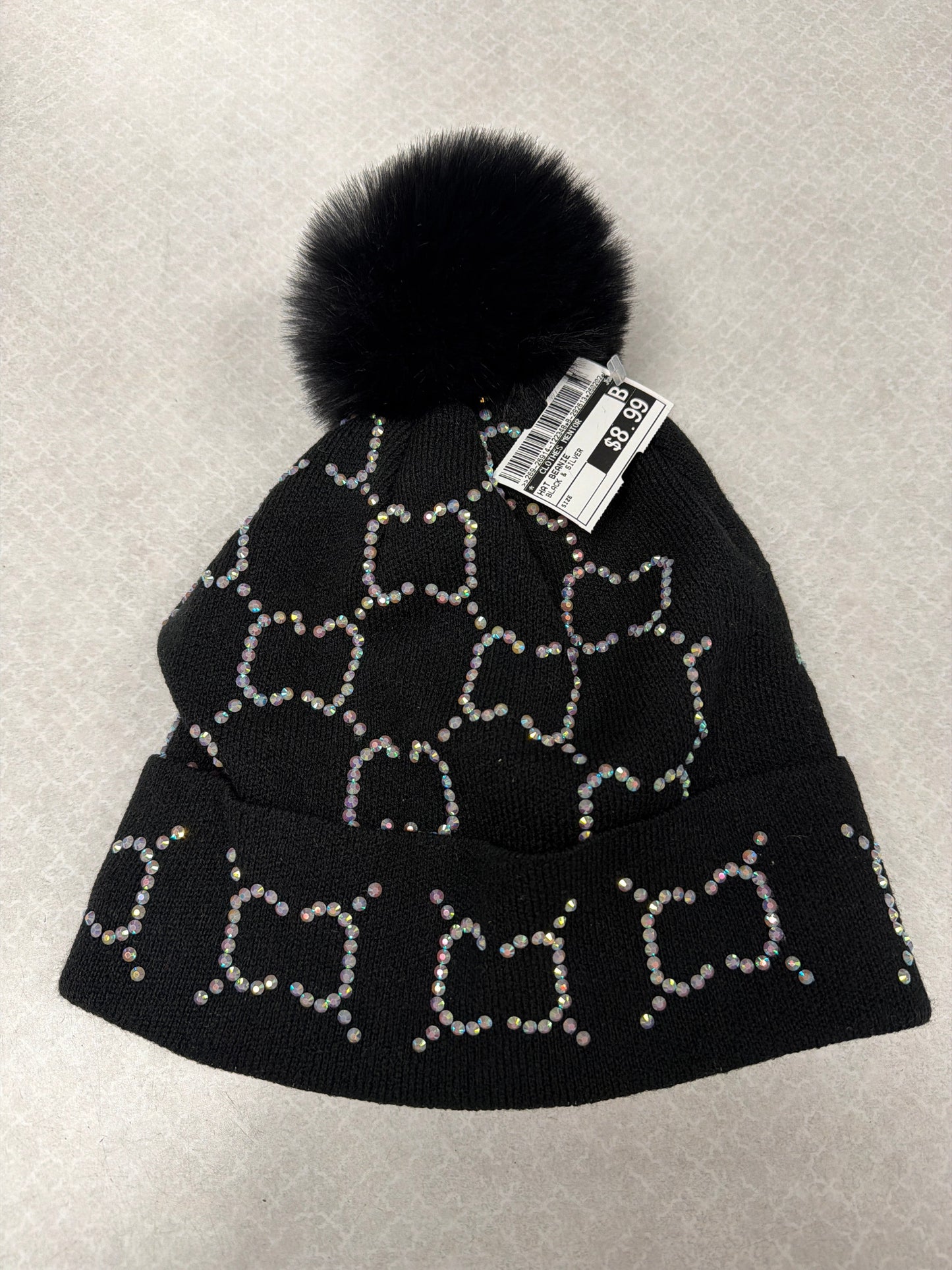 Hat Beanie By Clothes Mentor In Black & Silver