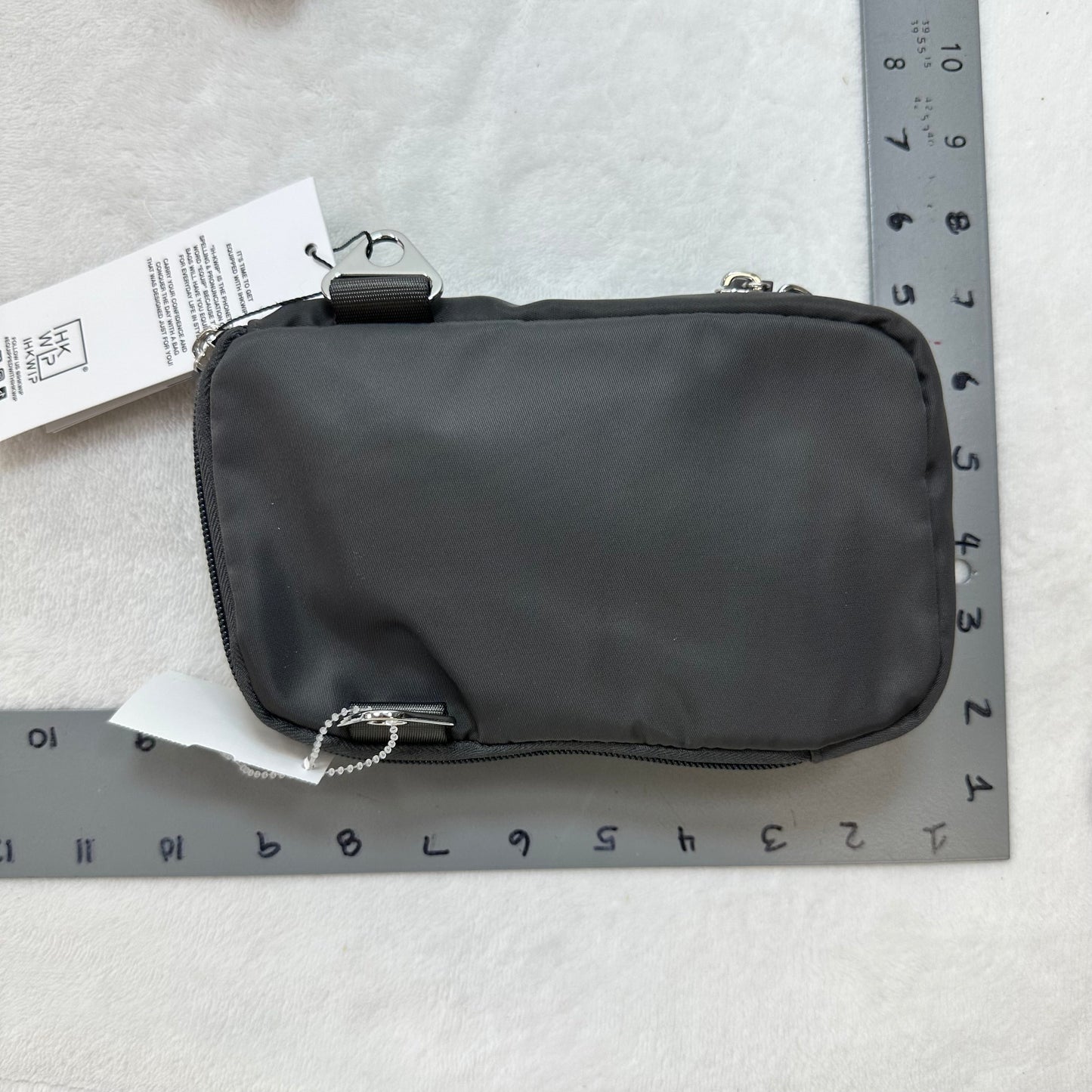 THE EVERYDAY
ESSENTIALS CROSSBODY By IHKWIP, Size: Small