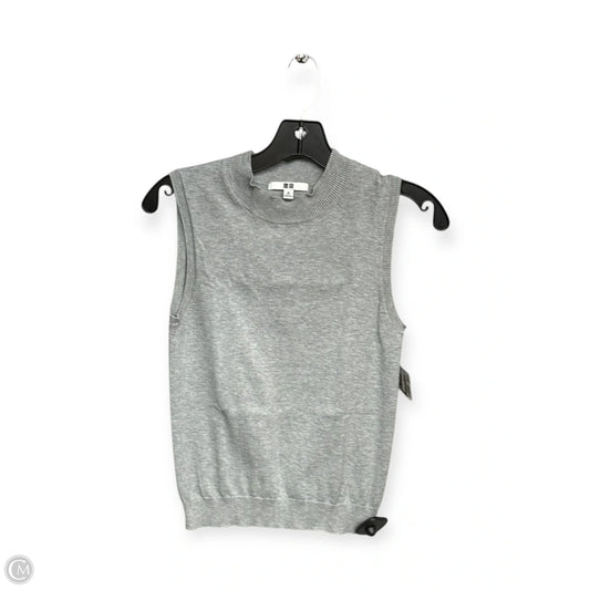 Top Sleeveless By Uniqlo In Grey, Size: Xs