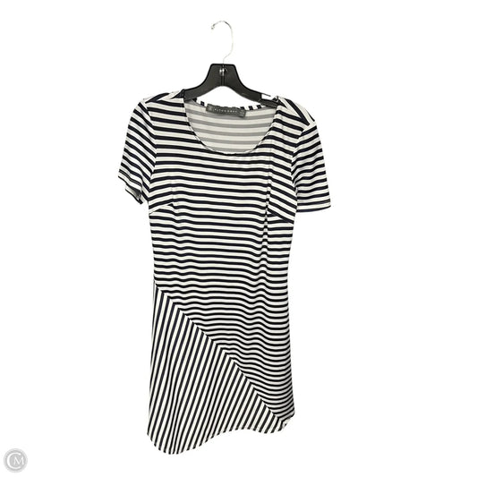 Dress Casual Short By Clothes Mentor In Blue & White, Size: L