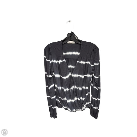 Top Long Sleeve By Knox Rose In Grey & White, Size: S