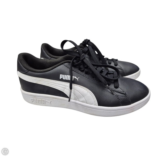 Shoes Sneakers By Puma In Black & White, Size: 8