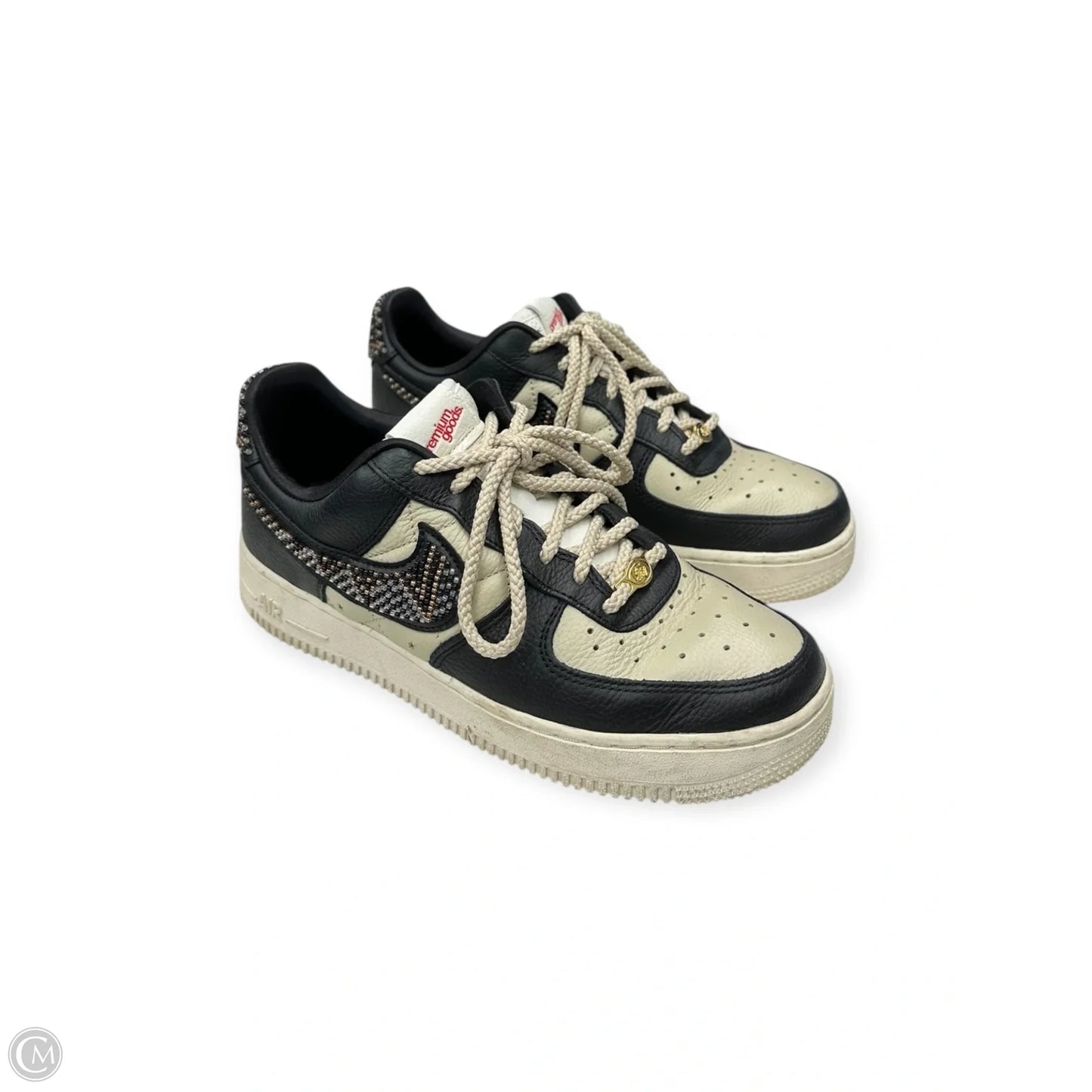Shoes Sneakers By Nike Apparel In Black & Cream, Size: 8
