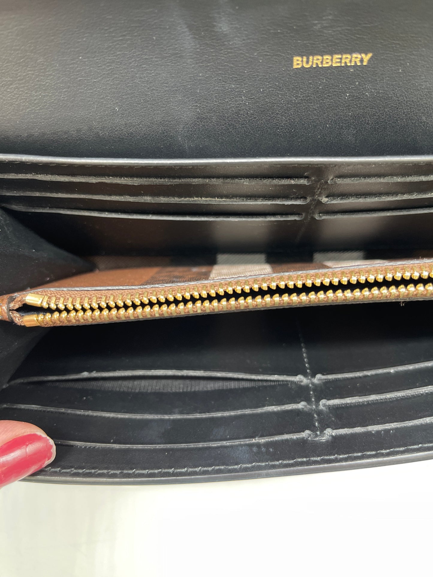 Wallet Luxury Designer By Burberry, Size: Medium