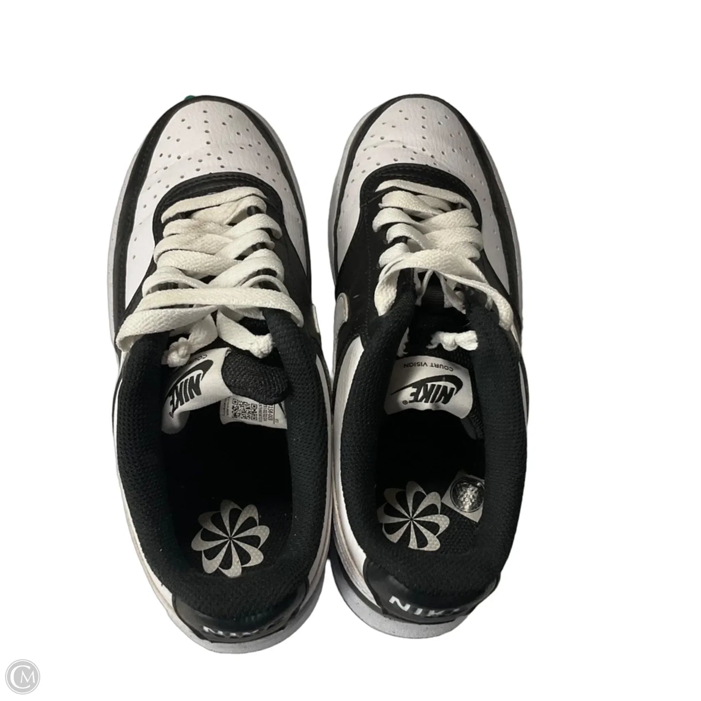 Shoes Sneakers By Nike In Black & White, Size: 7.5