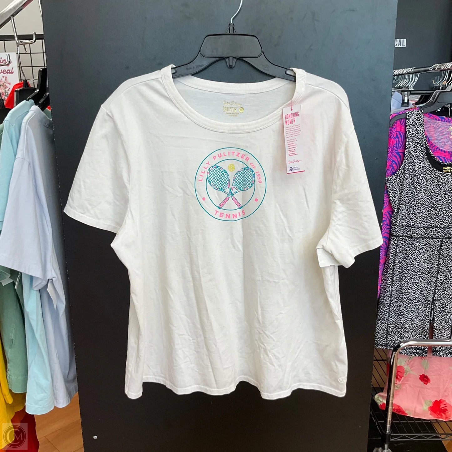 Top Short Sleeve Designer By Lilly Pulitzer In White, Size: Xl