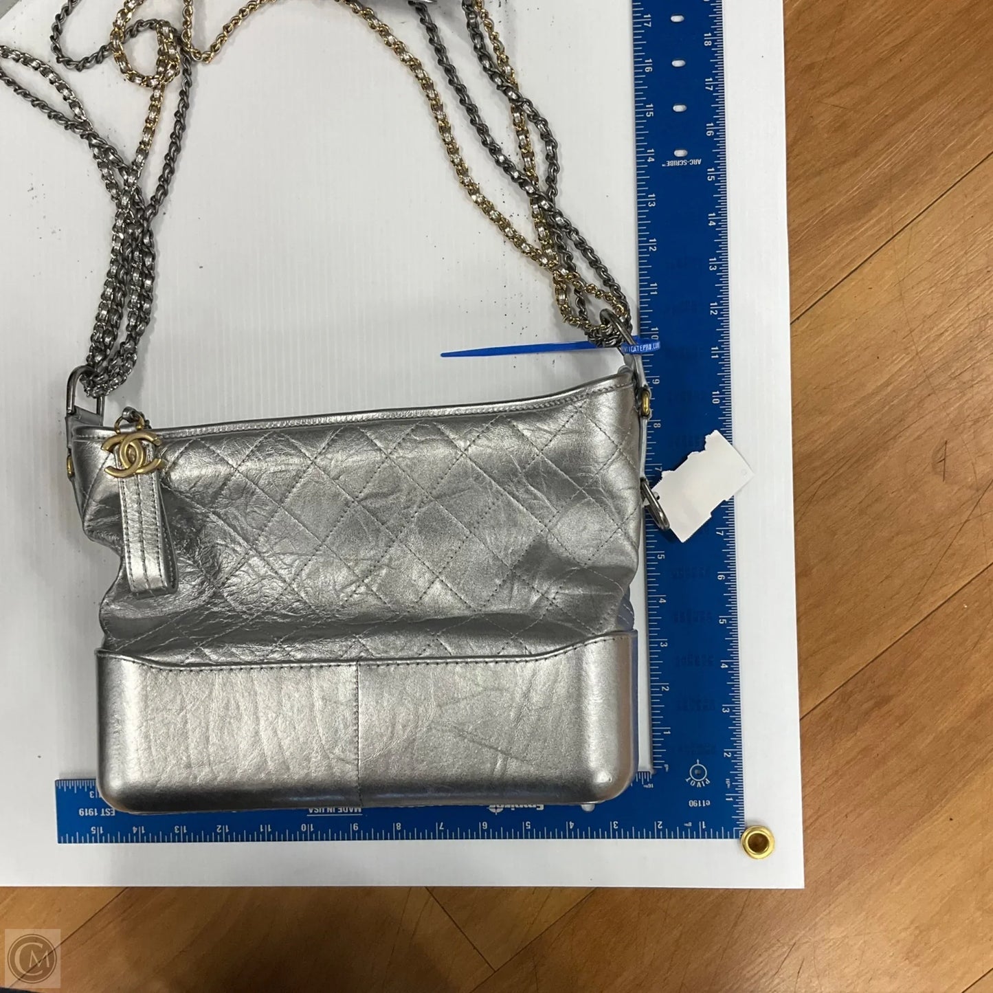 Crossbody Luxury Designer By Chanel, Size: Medium