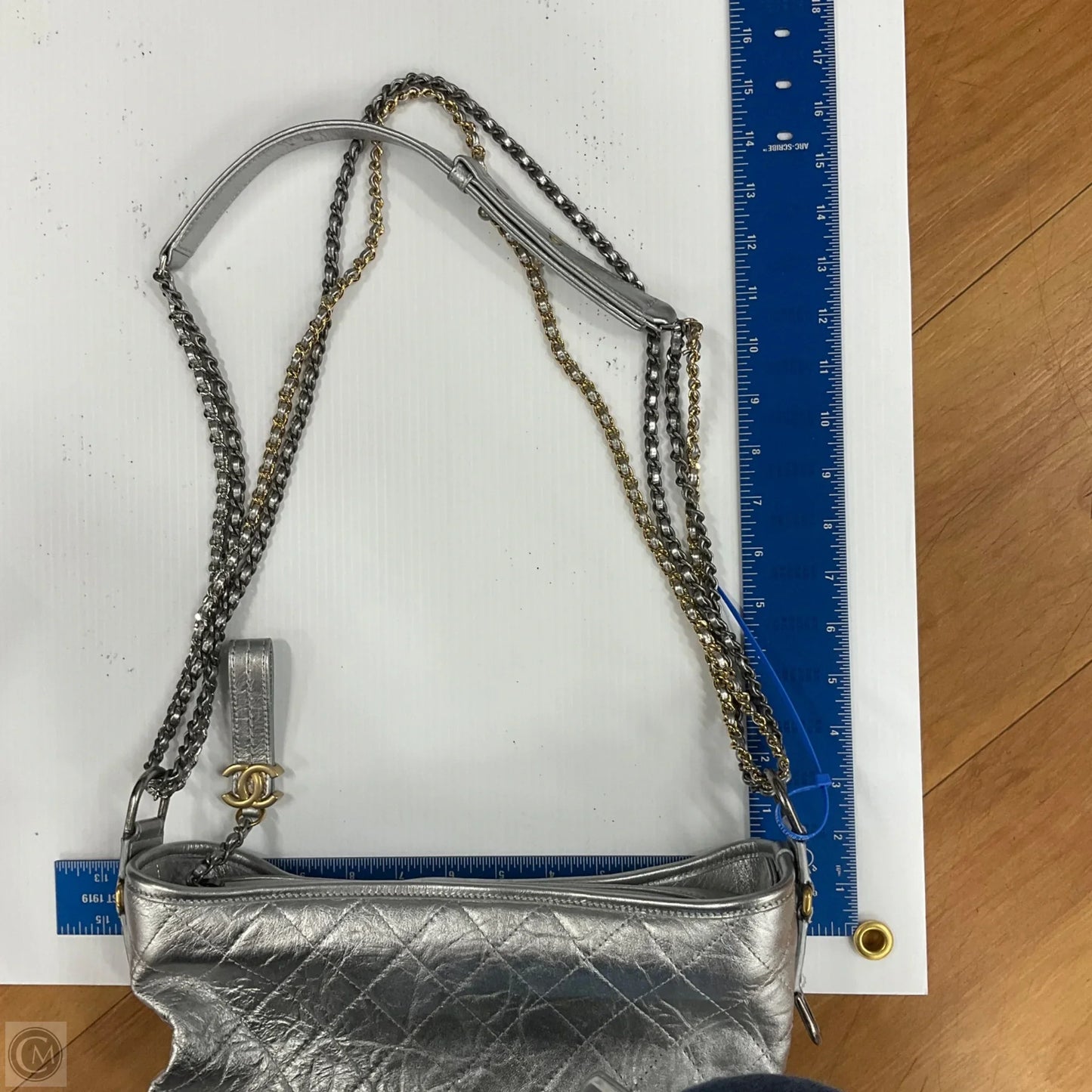 Crossbody Luxury Designer By Chanel, Size: Medium