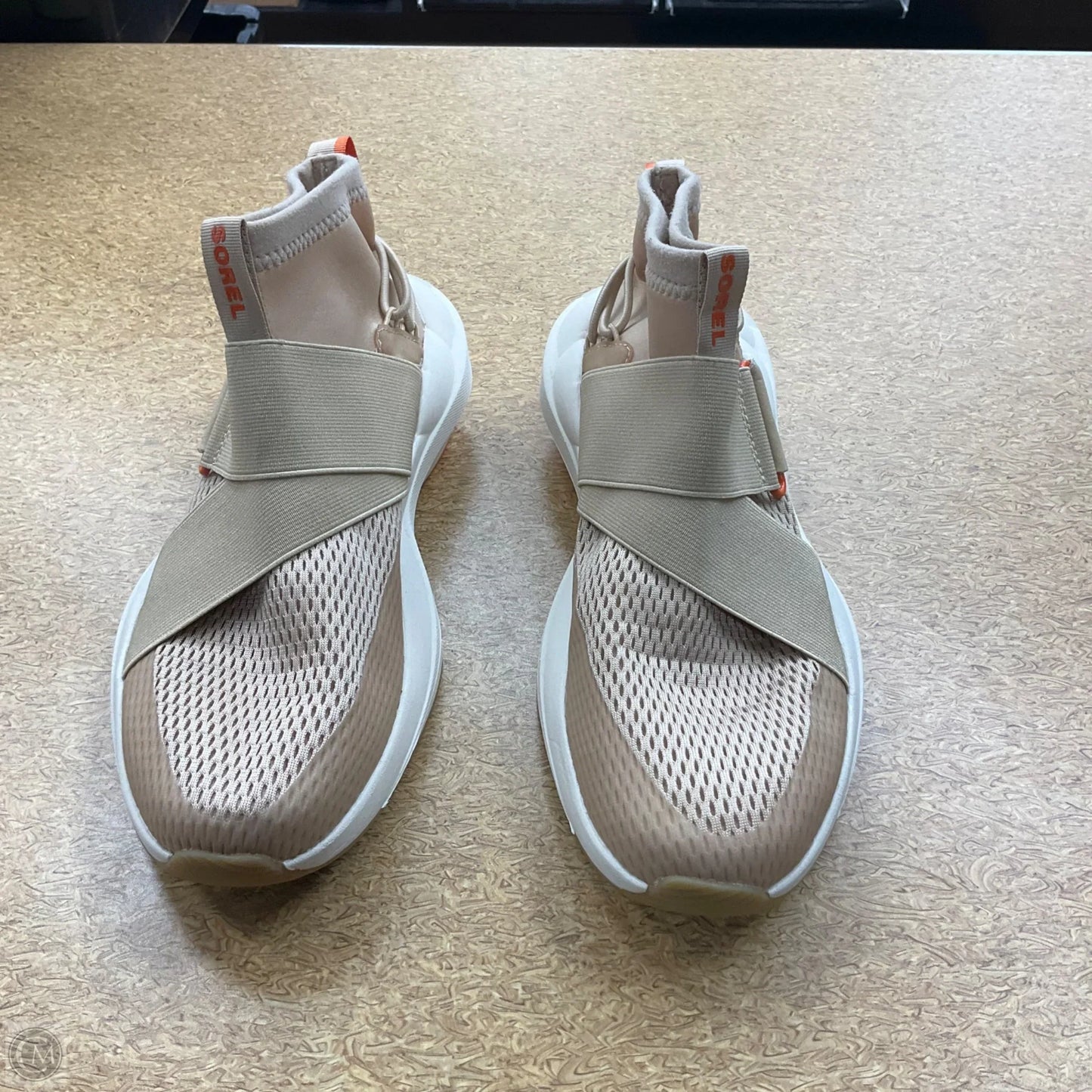 Shoes Athletic By Sorel In Tan & White, Size: 9.5