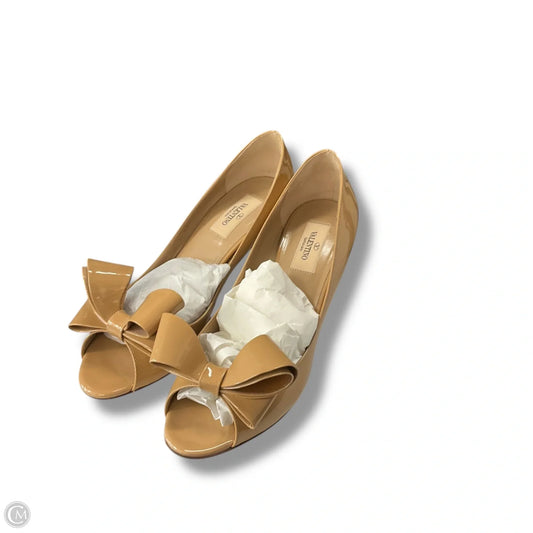 Shoes Luxury Designer By Valentino-garavani In Tan, Size: 9