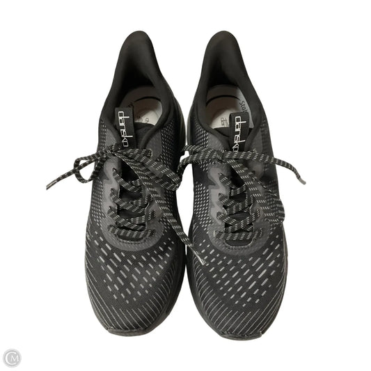 Shoes Athletic By Dansko In Black, Size: 7.5