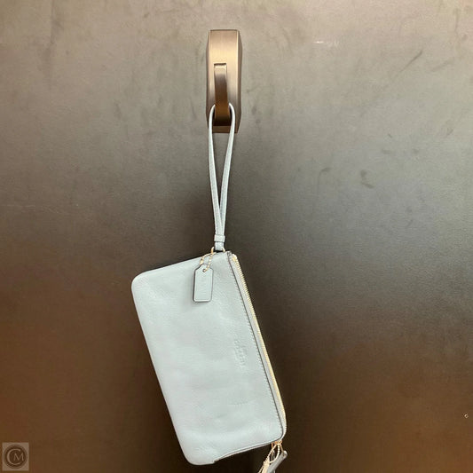 Wristlet Designer By Coach, Size: Medium