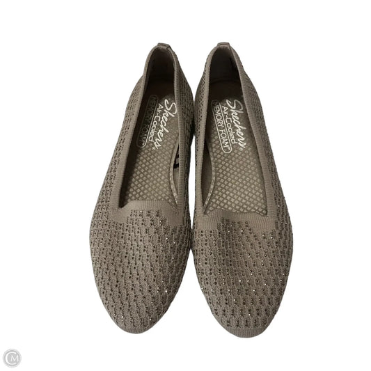 Shoes Flats By Skechers In Tan, Size: 7