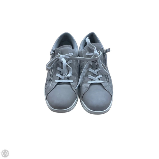 Shoes Sneakers By Earth In Taupe, Size: 10