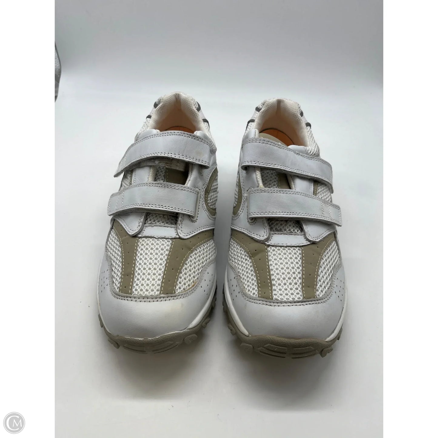 Shoes Athletic By Clothes Mentor In White, Size: 9.5