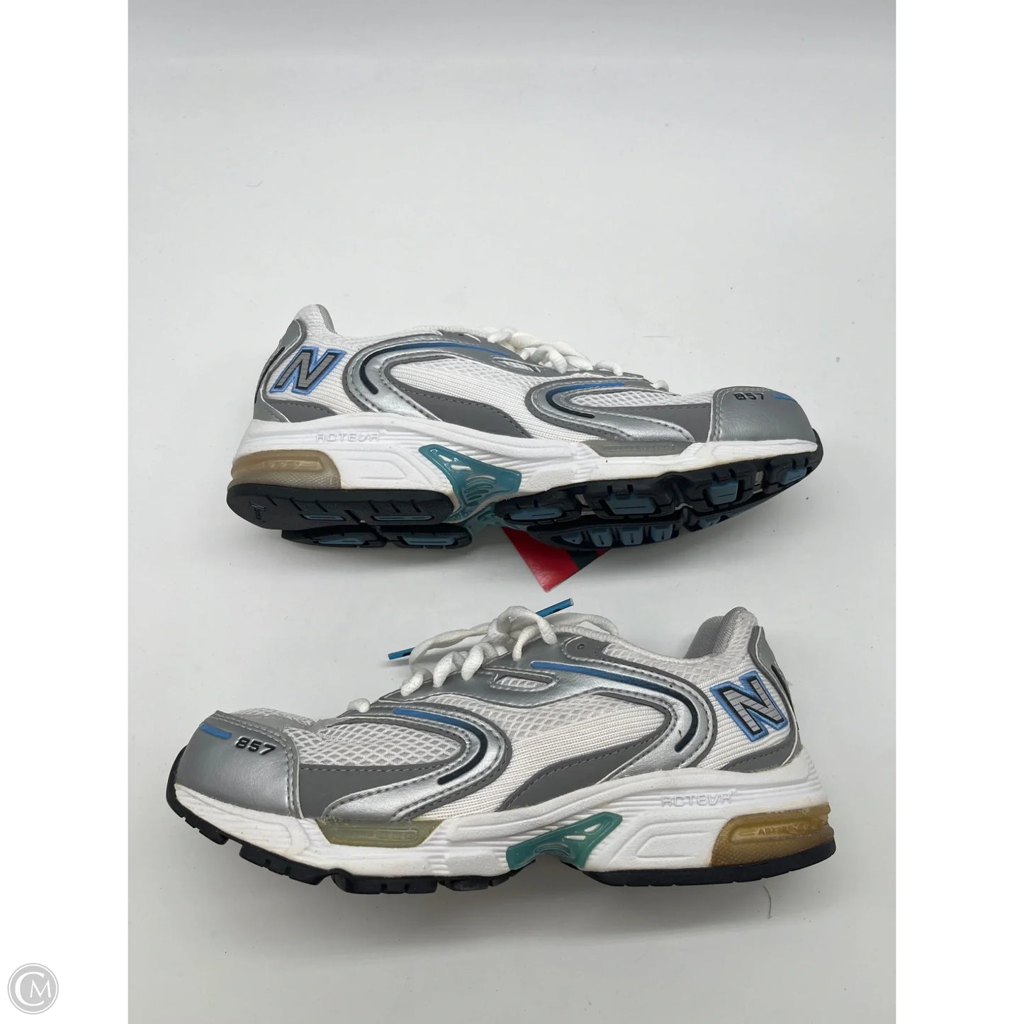Shoes Athletic By New Balance In White, Size: 7