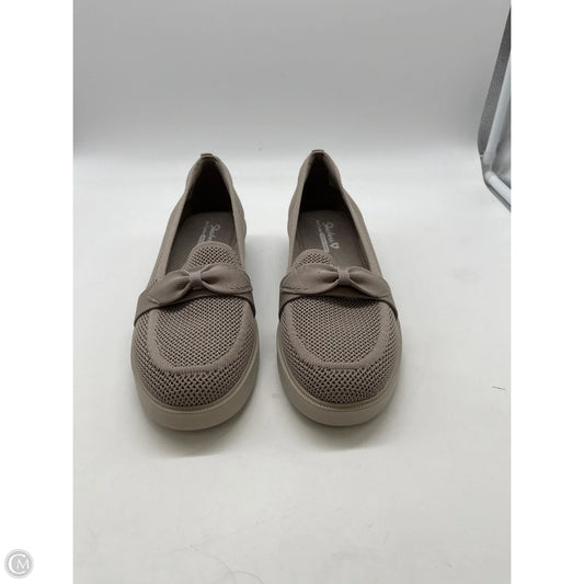 Shoes Flats By Skechers In Grey, Size: 9