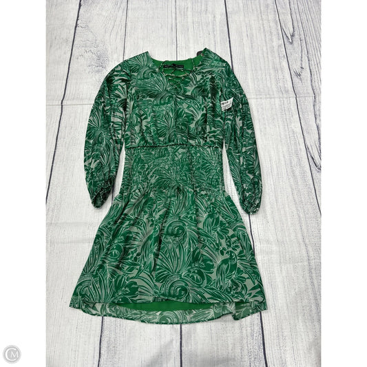 Dress Casual Short By White House Black Market In Green, Size: Xsp