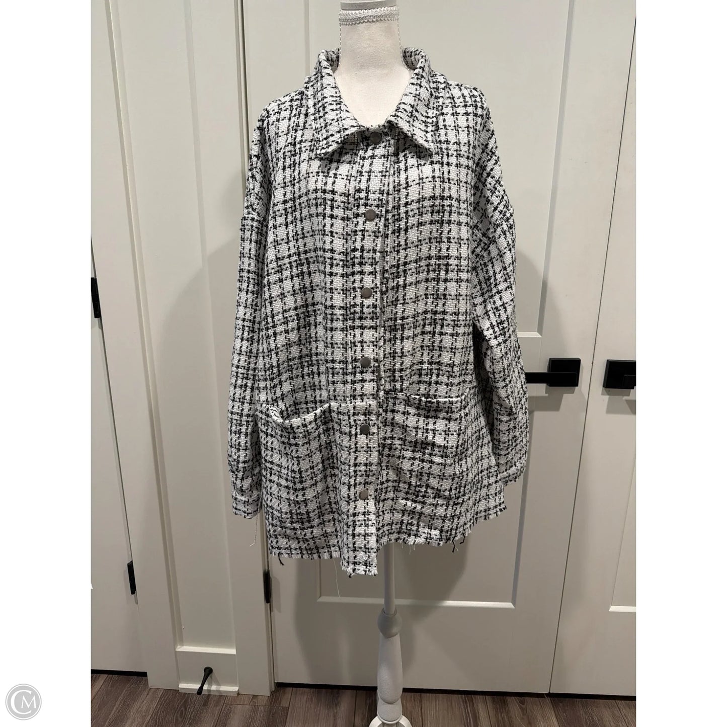 Jacket Shirt By Oddi In White, Size: 3x