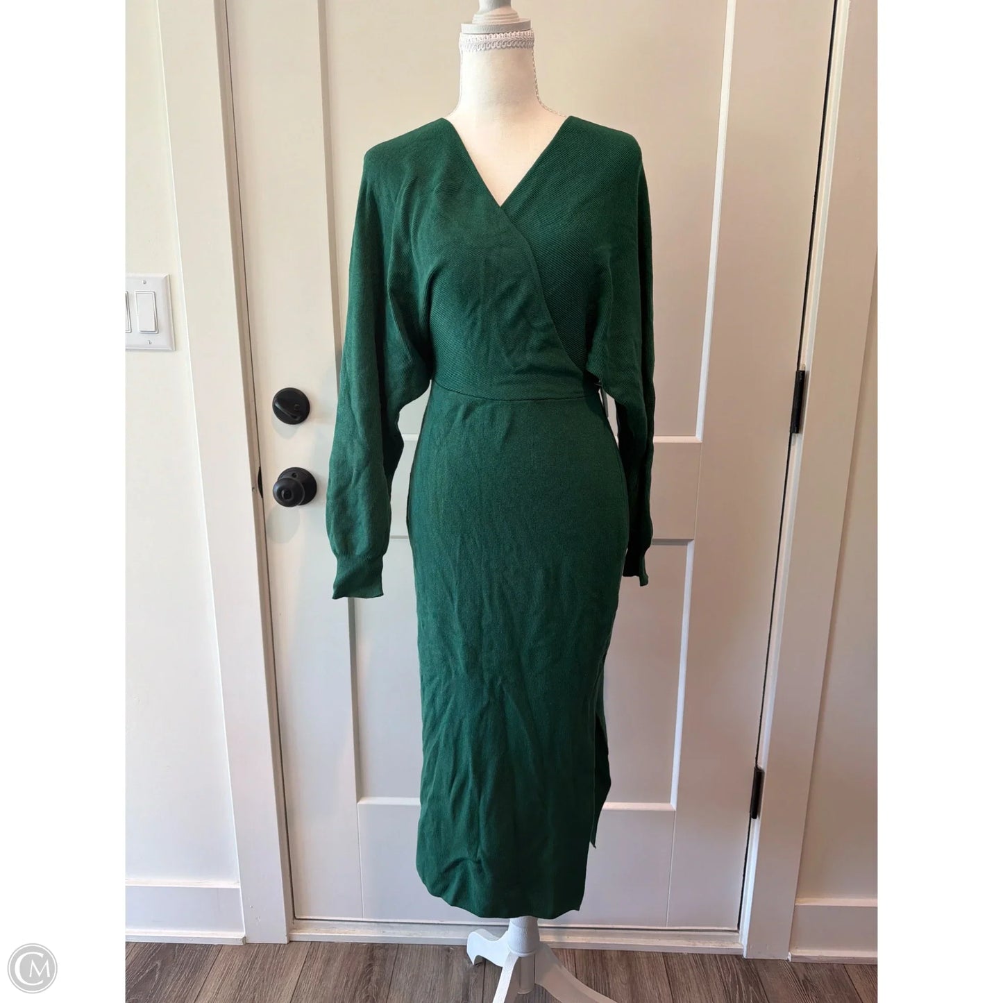 Dress Sweater By Clothes Mentor In Green, Size: S