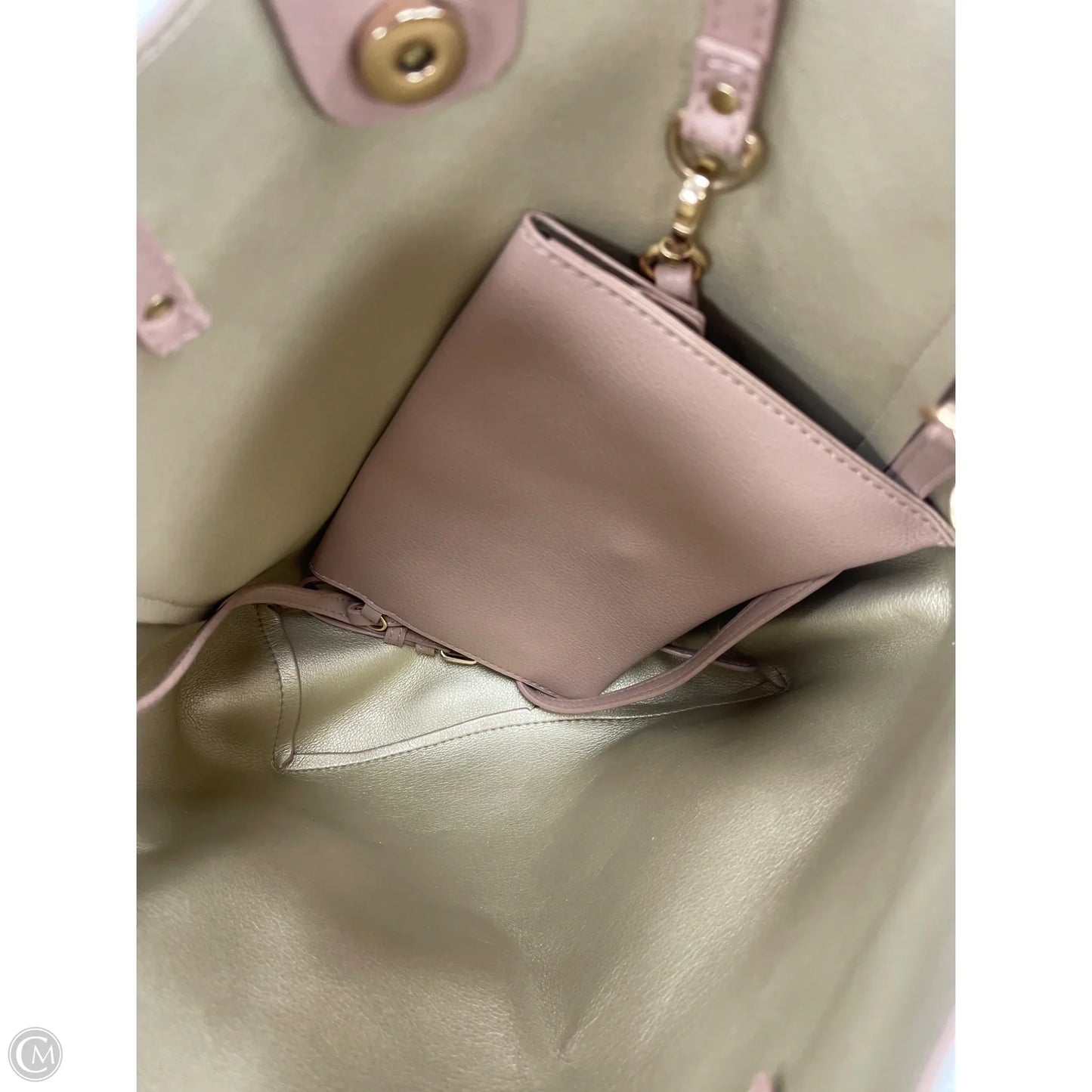 Handbag By Clothes Mentor, Size: Medium