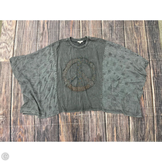 Top Short Sleeve By Easel In Grey, Size: M