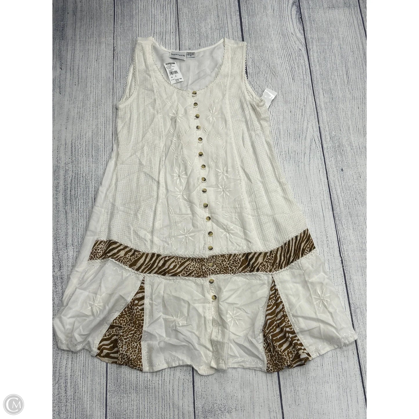 Dress Casual Short By Clothes Mentor In White, Size: S