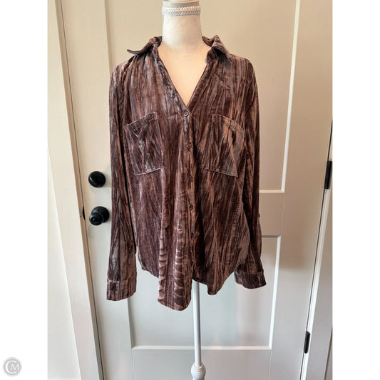 Top Long Sleeve By Maurices In Brown, Size: L