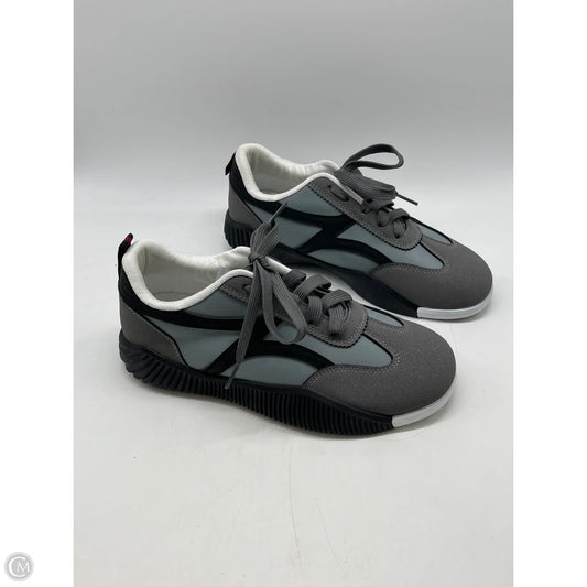 Shoes Sneakers By Clothes Mentor In Grey, Size: 10