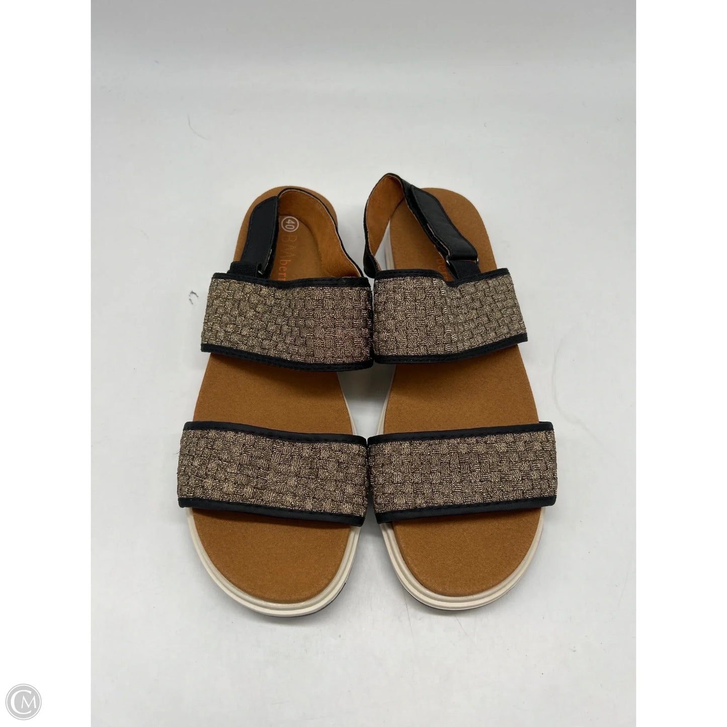 Sandals Flats By Bernie Mev In Gold, Size: 9
