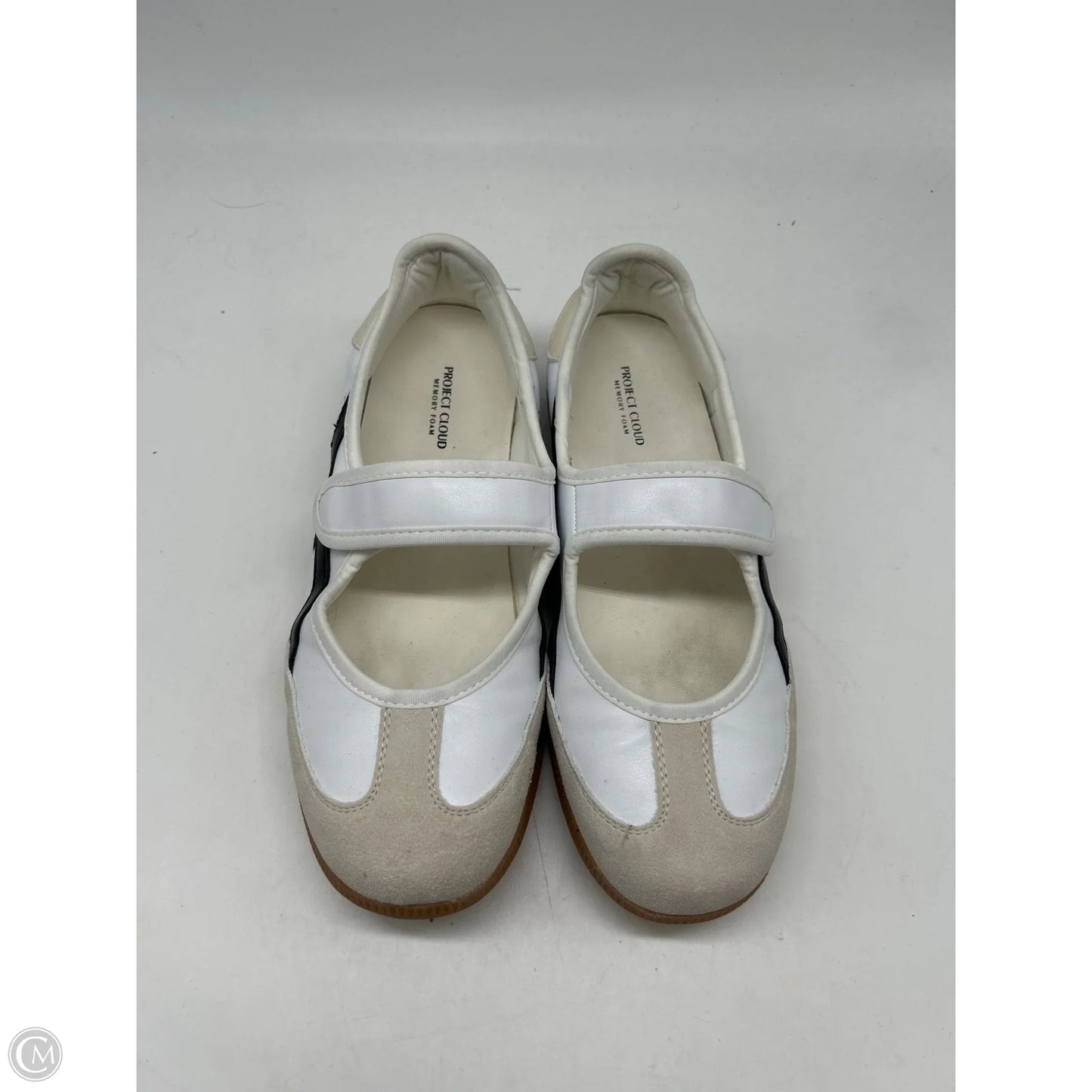 Shoes Sneakers By Clothes Mentor In White, Size: 8.5