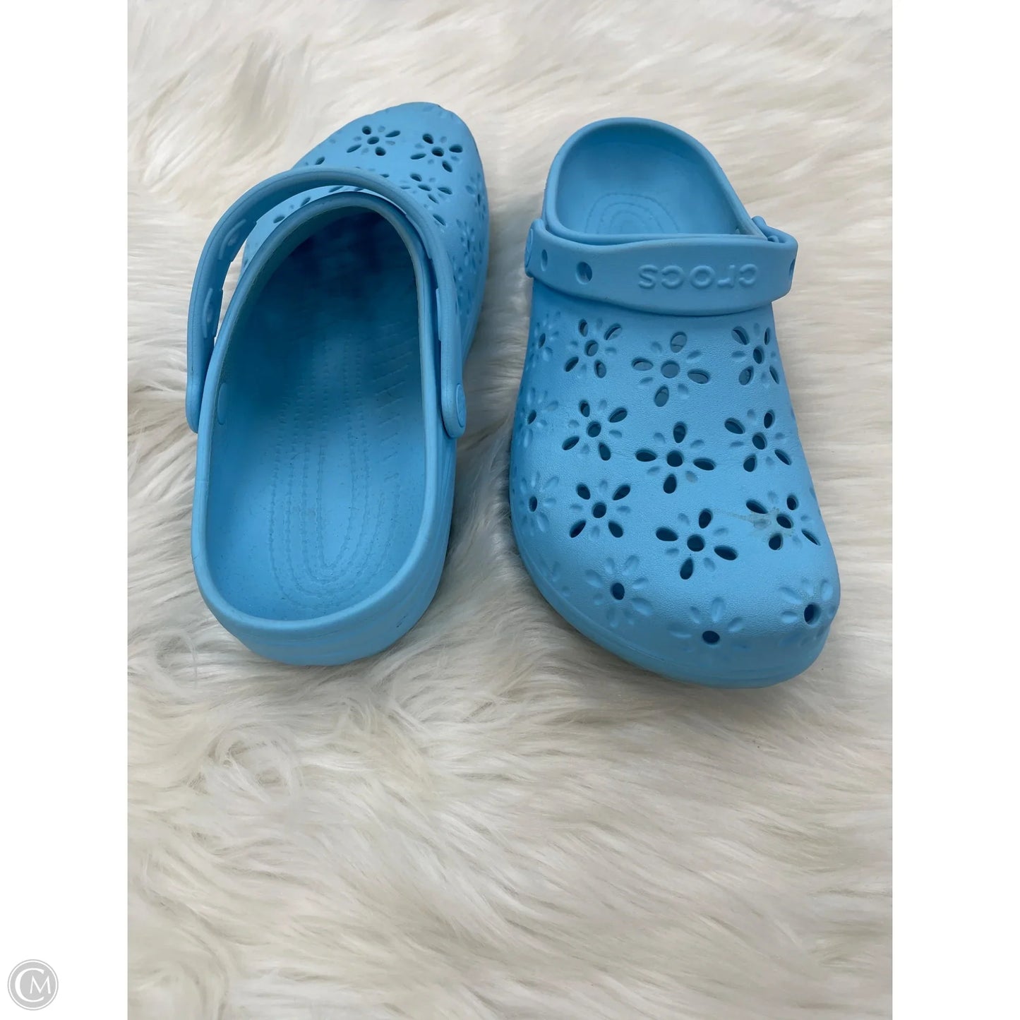 Shoes Flats By Crocs In Blue, Size: 11