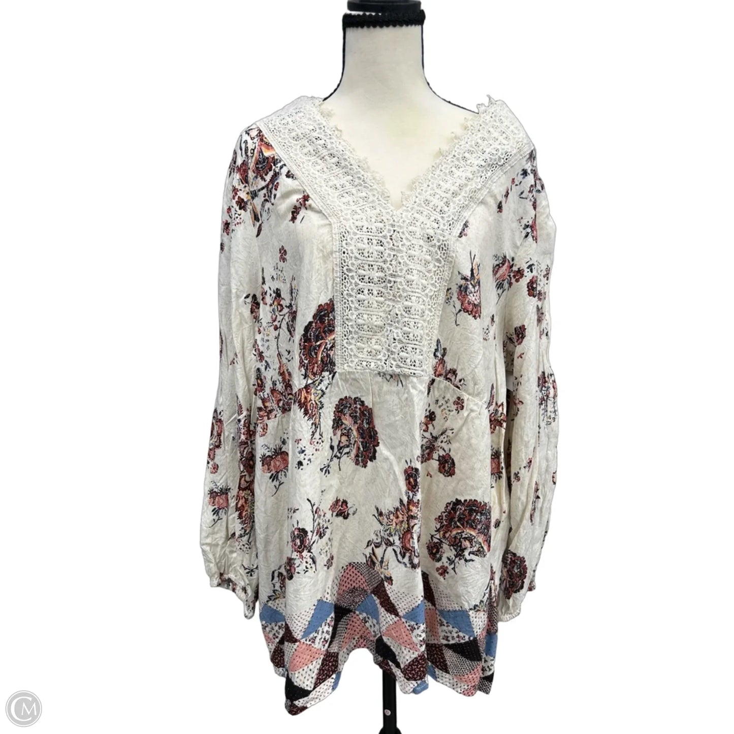 Top Long Sleeve By Maurices In Cream, Size: 1x