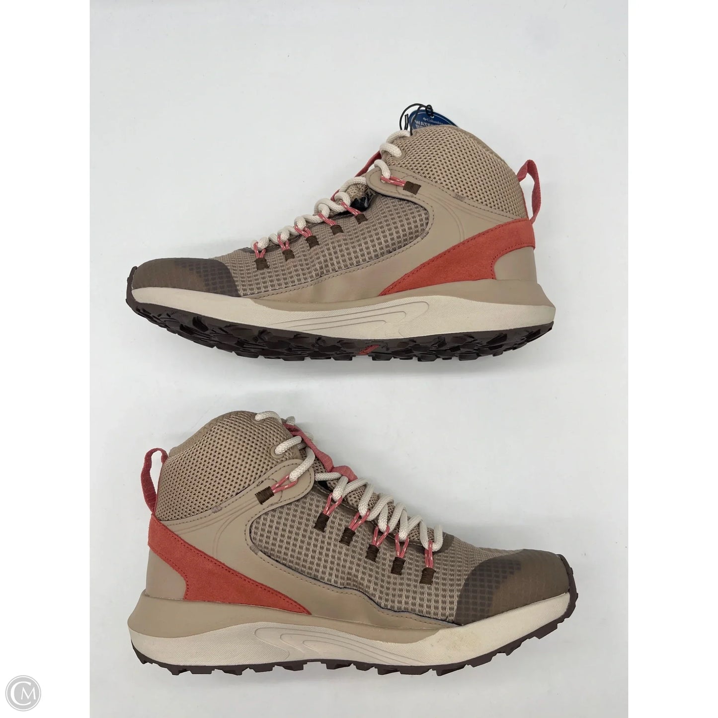 Shoes Hiking By Columbia In Tan, Size: 8