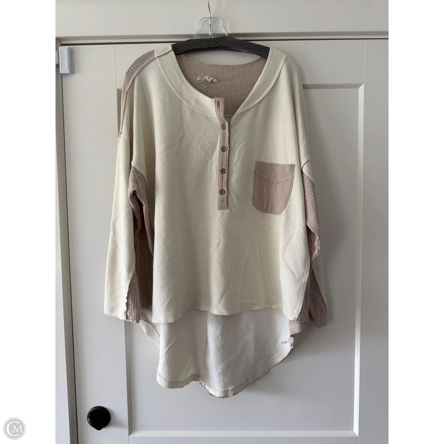 Top Long Sleeve By Pol In Cream, Size: S