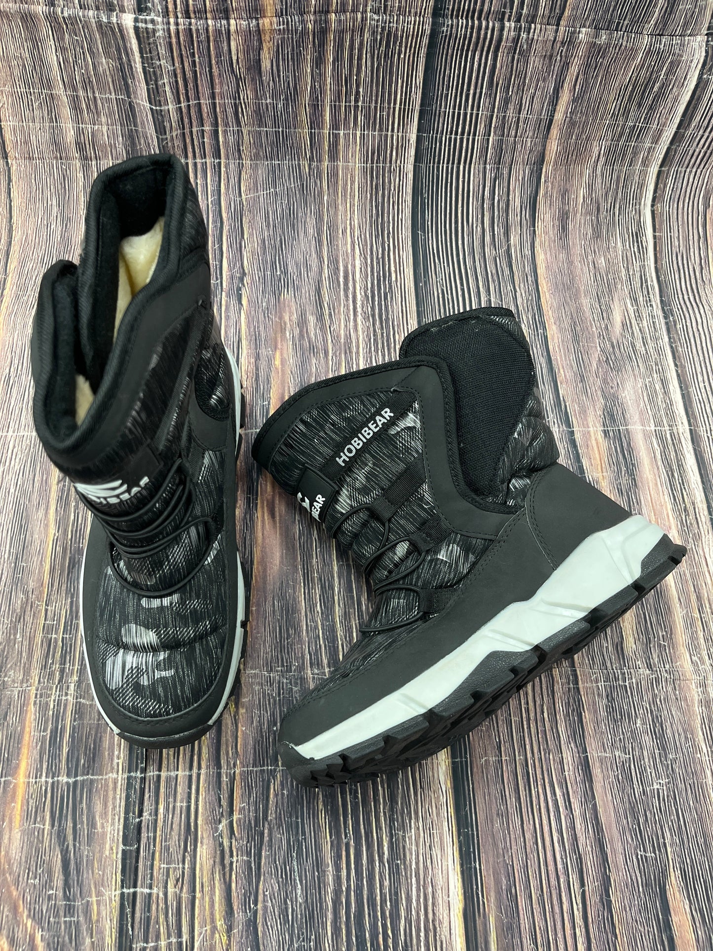 Boots Snow By Clothes Mentor In Black, Size: 6